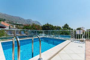 Apartments with a swimming pool Mlini, Dubrovnik - 9009