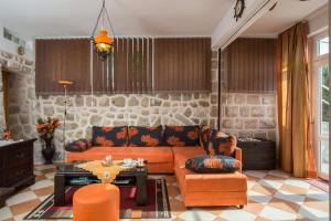 Apartments with a swimming pool Mlini, Dubrovnik - 9009