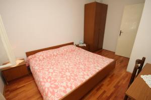 Apartments with a parking space Hvar - 8769