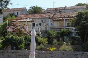 Apartments by the sea Korcula - 9000
