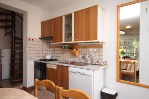 Apartments with a parking space Jelsa, Hvar - 538