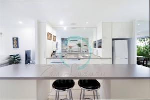 ZEN TREETOPS - Boutique 2-BR Apt w Private Pool