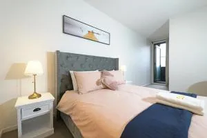 Preston Spacious 2BRM Apartment Free Parking Wi-Fi - Reservoir