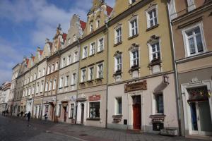 One-Bedroom Apartment with City View room in Red Bike Hostel
