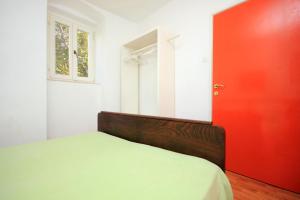 Apartments by the sea Vis - 8932