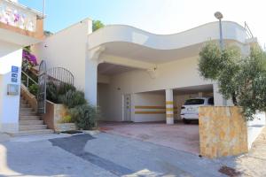 Apartments by the sea Marina, Trogir - 9037