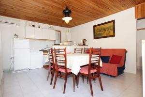 Apartments by the sea Cove Stoncica, Vis - 8941