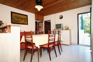 Apartments by the sea Cove Stoncica, Vis - 8941