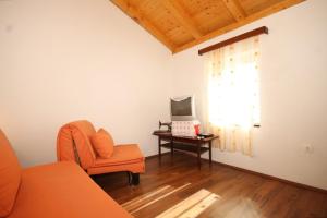 Apartments with a parking space Podspilje, Vis - 8915