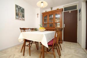 Apartments with WiFi Dubrovnik - 9083