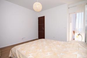 Apartments by the sea Zavalatica, Korcula - 9138