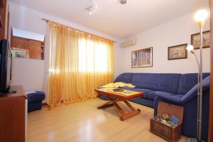 Apartments with WiFi Dubrovnik - 8975