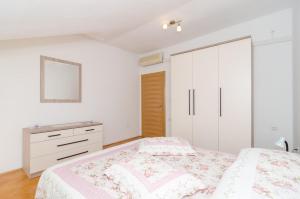 Apartments with WiFi Dubrovnik - 9118