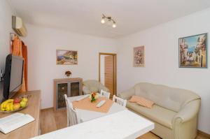 Apartments with WiFi Dubrovnik - 9118