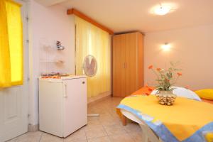Apartments by the sea Prigradica, Korcula - 9141