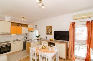 Apartments with WiFi Dubrovnik - 9118