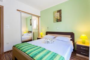 Apartments by the sea Brna, Korcula - 9147