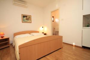 Apartments with WiFi Komiza, Vis - 8911