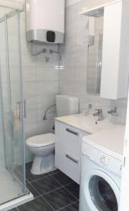 Family-friendly apartments with swimming pool Kneza, Korcula - 9130