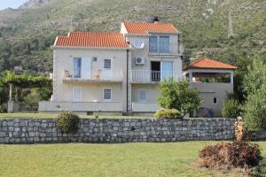 Apartments for families with children Mlini, Dubrovnik - 8970