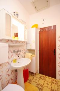 Apartments by the sea Prigradica, Korcula - 9140