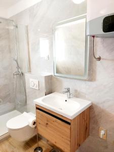 Apartments by the sea Marina, Trogir - 9037