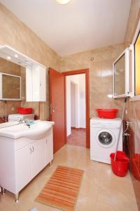 Apartments by the sea Korcula - 9154