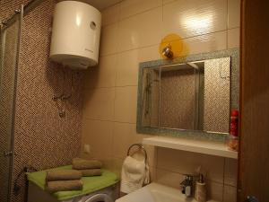 Apartments with parking space Makarska - 9129