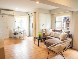 Art Gallery Apartment@Chiang Mai train station