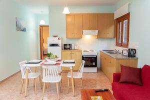 Afroditi Holiday Home - Blue Apartment