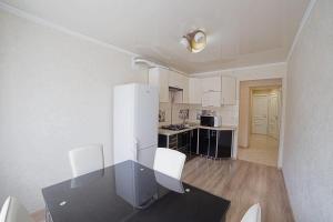 Апартаменти з 2-ма ізольованими спальнями і балконом в центрі Львова