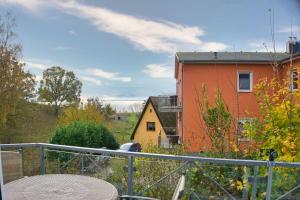 Balkon mit traumhaften Meerblick, gratis Nutzung vom AHOI Erlebnisbad und Sauna in Sellin Dünenhaus FeWo05