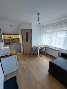 Pokój studio z balkonem