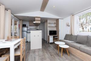 Appartements Mobilhome Elisa et Christophe : photos des chambres