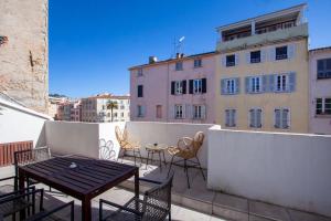 Les appartements quartier San Carlu, vieille ville Citadelle : photos des chambres