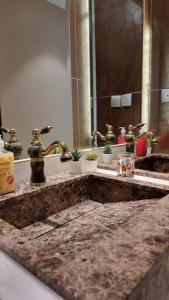 شقة مطلة على البحر والفورمولا ببرج المسارات