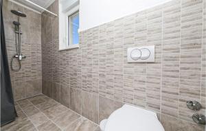 Stunning Apartment In Kastel Luksic