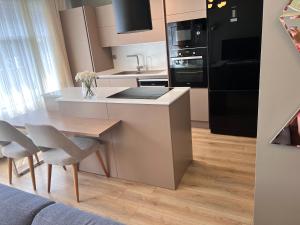 Modern & Luxurious Full Apartment in Central Istanbul