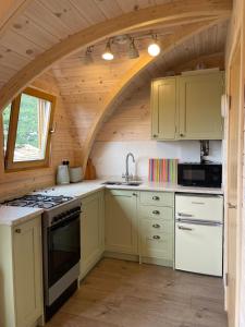 Hedgehog Glamping Pod