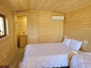 Campings Roulotte a Sapharey : photos des chambres