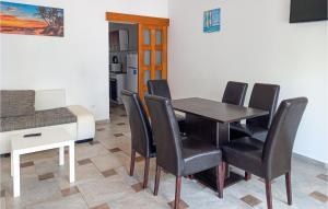 Stunning Apartment In Vir With Wifi And 2 Bedrooms