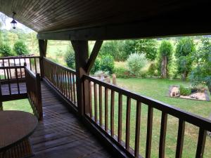 Maisons d'hotes Le Domaine du Moulin Foulon : Chambre Lit Queen-Size avec Balcon