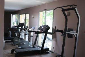 Appartements LUBERON, magnifique Residence Golf de Provence, Piscine, Fitness, Tennis : photos des chambres