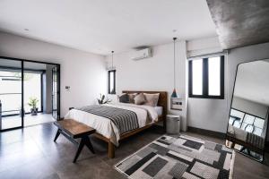 Modern 3BR loft villa in the heart of Canggu