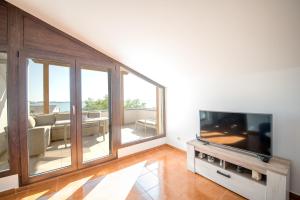 Apartments and rooms by the sea Vrsi - Mulo, Zadar - 5848