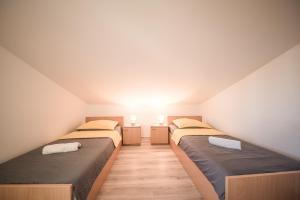 Apartments and rooms by the sea Vrsi - Mulo, Zadar - 5848