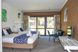 Baruga Barooga Country Inn Motel 4-Star Hotel room