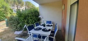 Appartements Le Baou Beni - Piscine, Climatisation & Parking : photos des chambres