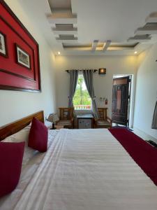 Deluxe giường đôi hoặc 2 giường có ban công (Deluxe Double or Twin with Balcony)