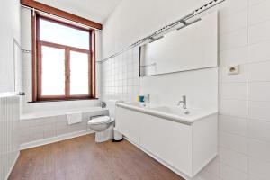 The Old One Fifteen by Romy&Travis